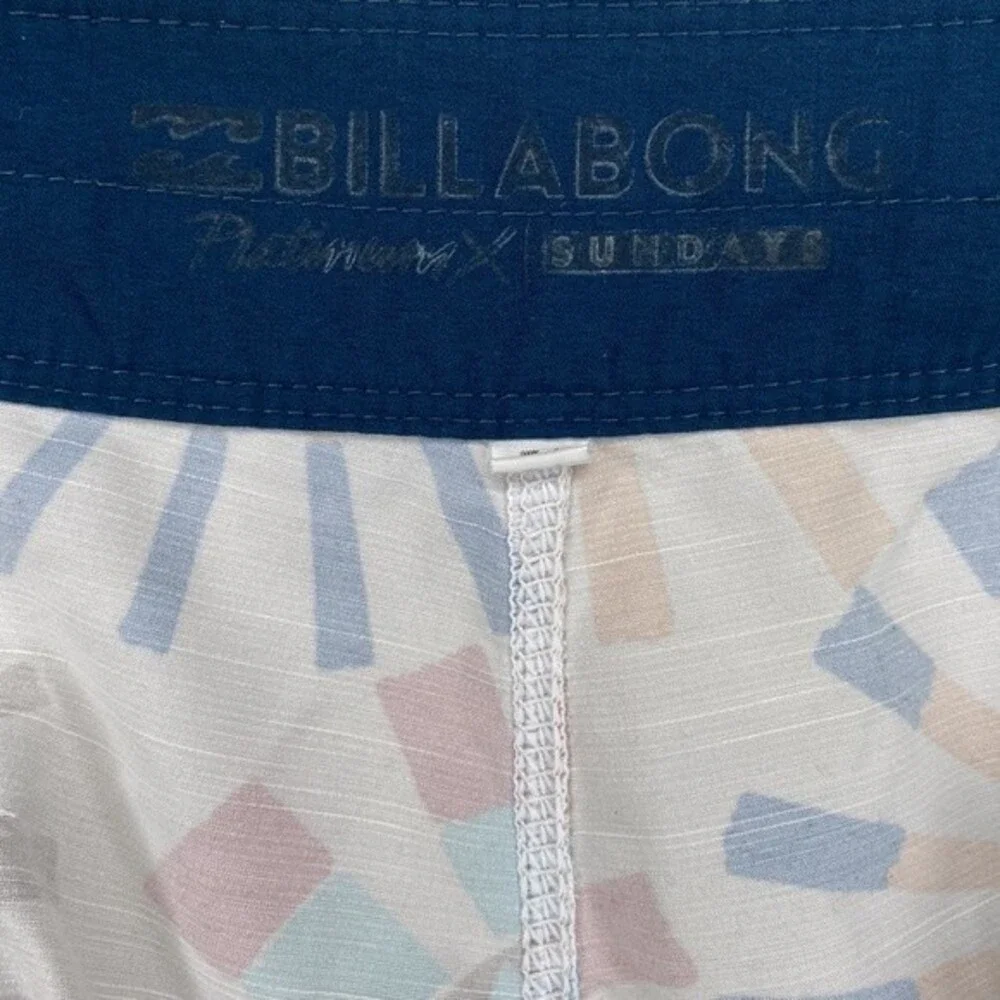 billabong men’s boardshorts 34 geometric Aztec